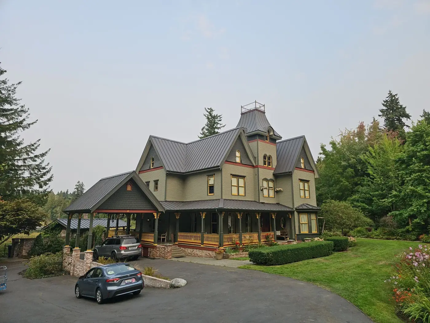 Private residence in Stanwood, drone aerial of Black Carbon standing seam metal