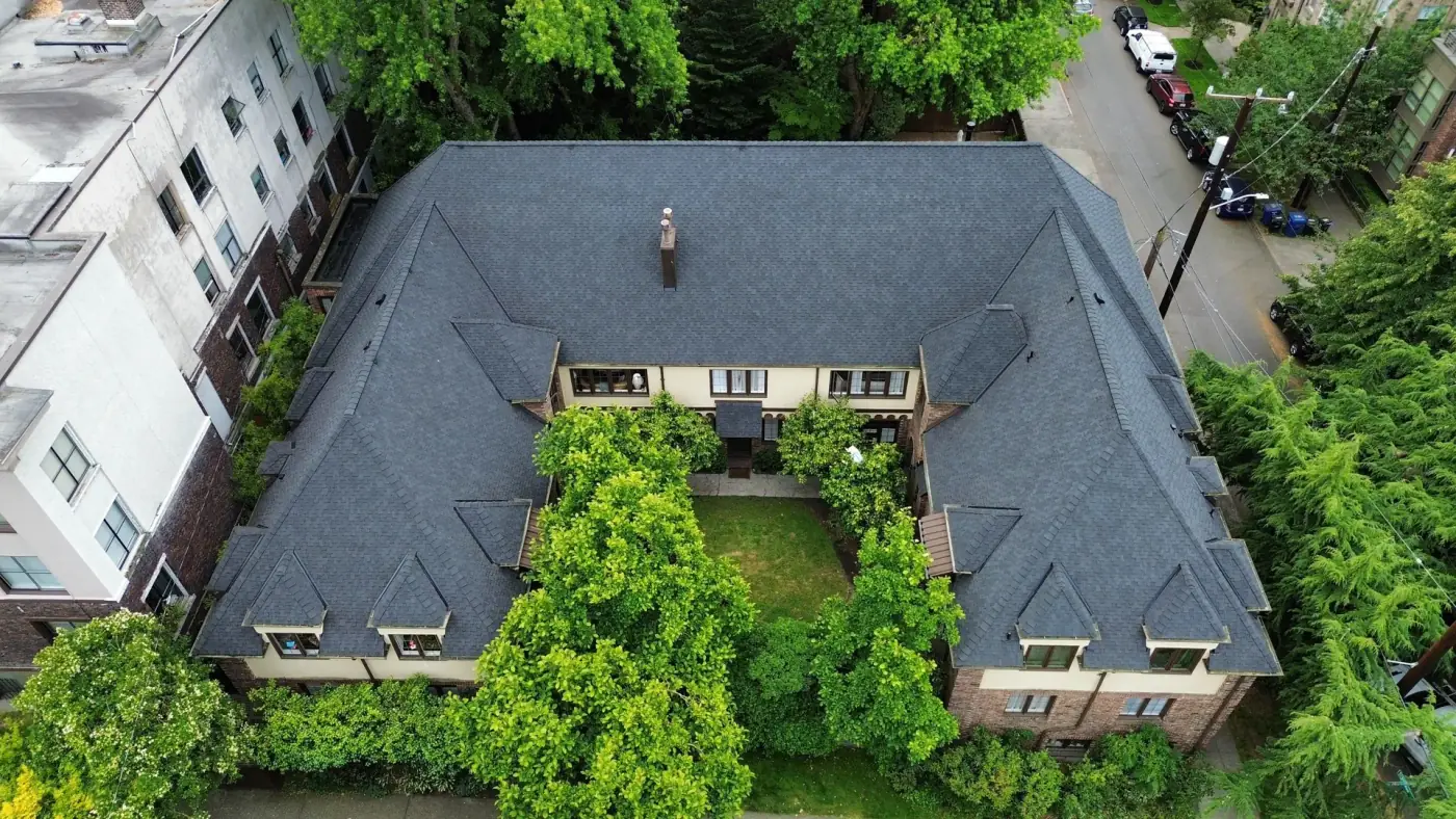 CertainTeed Presidential Shake in Charcoal on a Seattle home, Amor Roofing